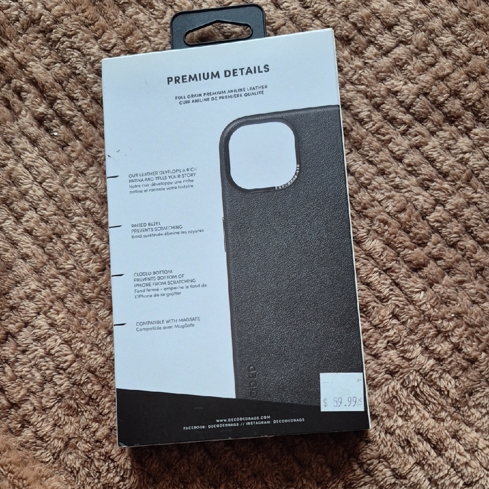 Decoded Black Leather Phone Case - Picture 2 of 4